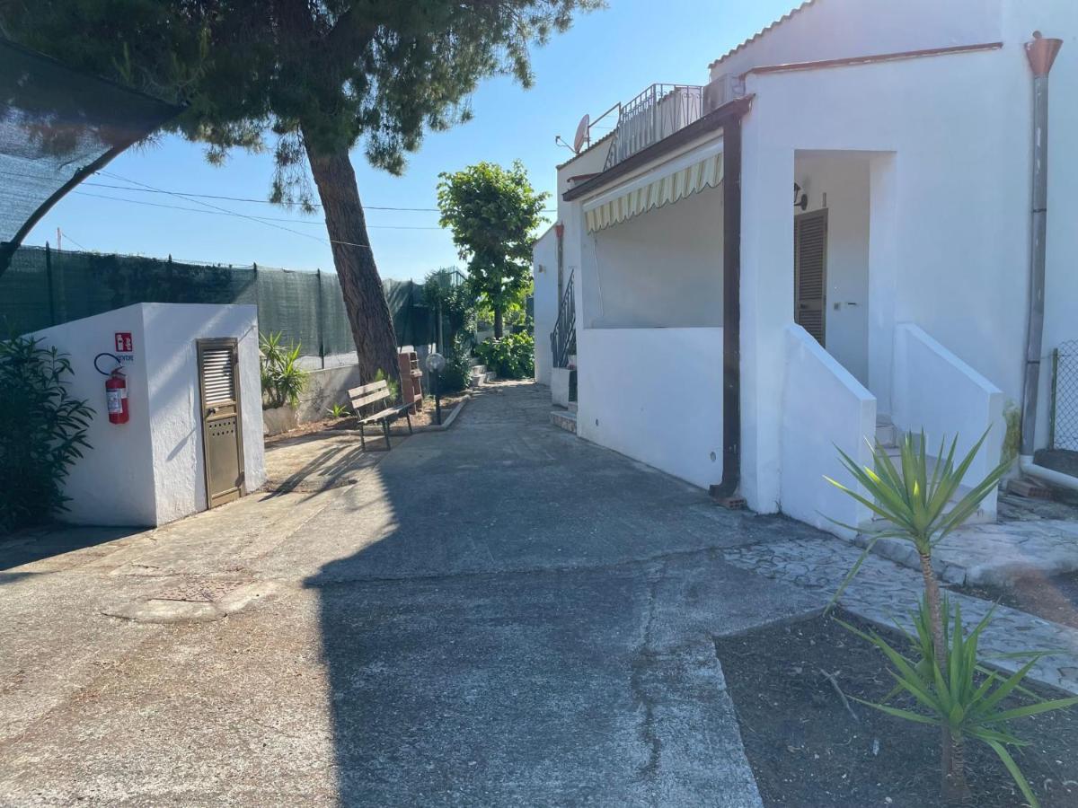 Appartamenti Le Porte Del Gargano Вьесте Экстерьер фото