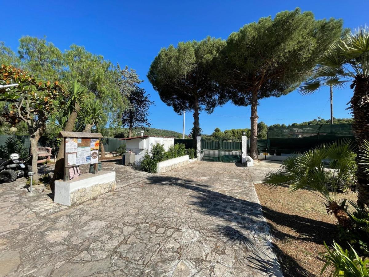 Appartamenti Le Porte Del Gargano Вьесте Экстерьер фото